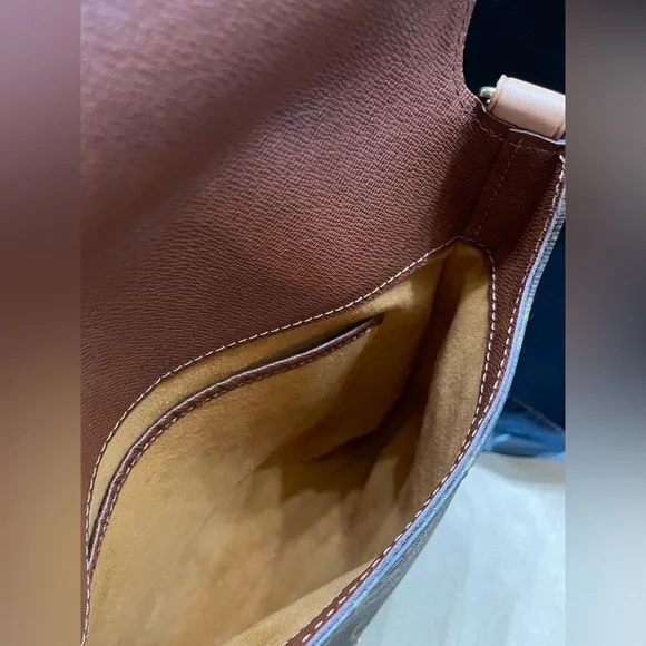 LOUIS VUITTON Monogram
Musette Salsa Shoulder Bag - Picture 7 of 12